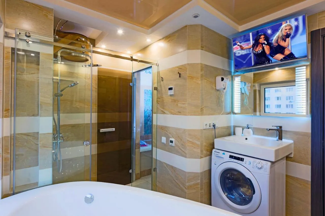 Hammam , Big Jacuzzi ,Sauna , 2 Bedroom , Khrechatik Kiev 0*,  Ucrânia