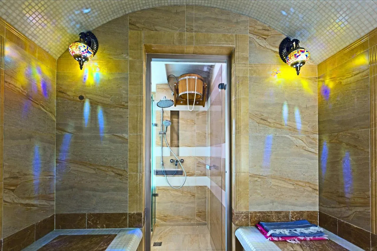 Hammam , Big Jacuzzi ,Sauna , 2 Bedroom , Khrechatik Kiev