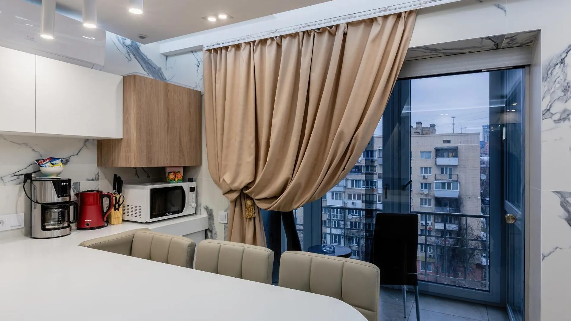 Hammam , Big Jacuzzi ,Sauna , 2 Bedroom , Khrechatik Kyiv 0*,  Ukraine