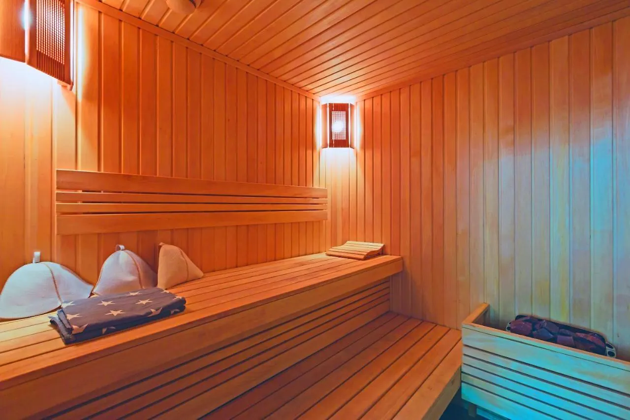 Apartment Hammam , Big Jacuzzi ,Sauna , 2 Bedroom , Khrechatik Kyiv