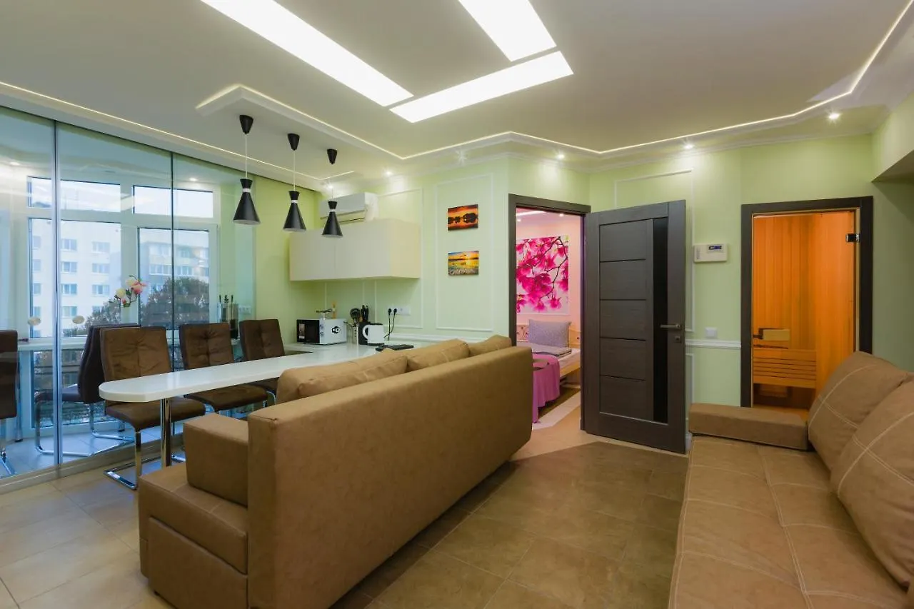 Hammam , Big Jacuzzi ,Sauna , 2 Bedroom , Khrechatik Kyiv Apartment