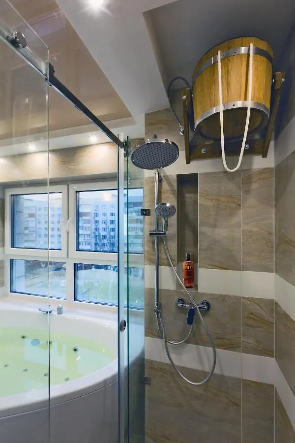 Hammam , Big Jacuzzi ,Sauna , 2 Bedroom , Khrechatik Kyiv Apartment
