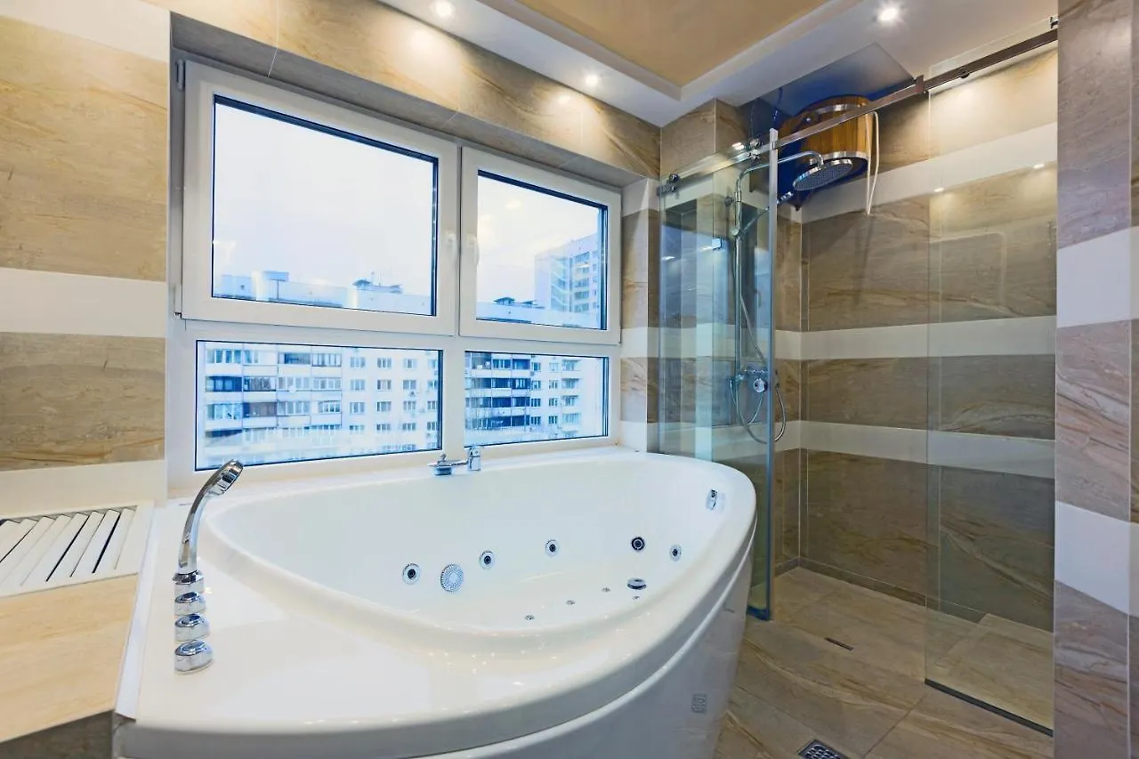 Hammam , Big Jacuzzi ,Sauna , 2 Bedroom , Khrechatik Kyiv Apartment